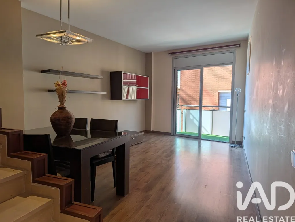 Söögituba - Duplex with EV Charging in Gavà Centre