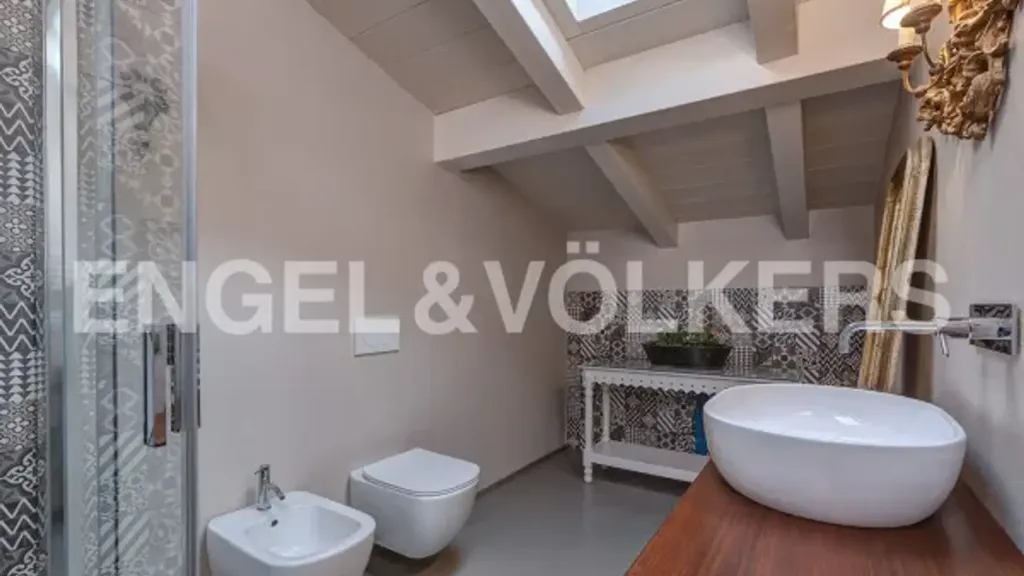 Salles de bain - Contemporary Villa with Lake View in Civate