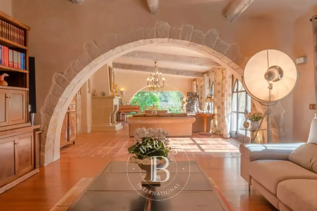 Living Room - 14-room house in Roquefort-les-Pins
