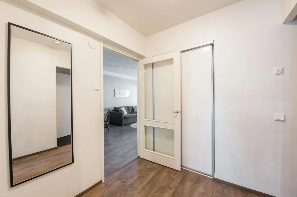 Ingresso - Scandinavian Apartment with Balcony in Kamppi
