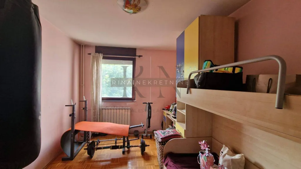 Bedrooms - Spacious Three-Bedroom Flat with Balcony in Stenjevec