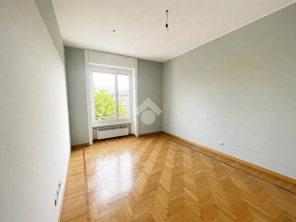 Stanze - Spacious 4-Bedroom Apartment with Terrace in Milan