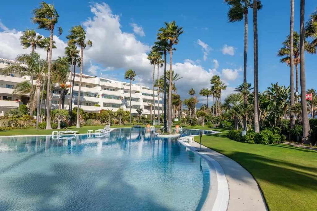Piscine - Duplex Penthouse with Sea Views in Puerto Banús