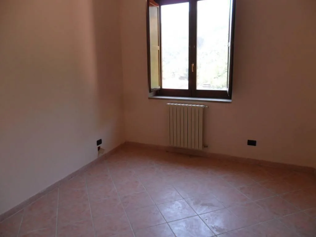 Pièces - Trilocale with Garden in Capocastello, Mercogliano
