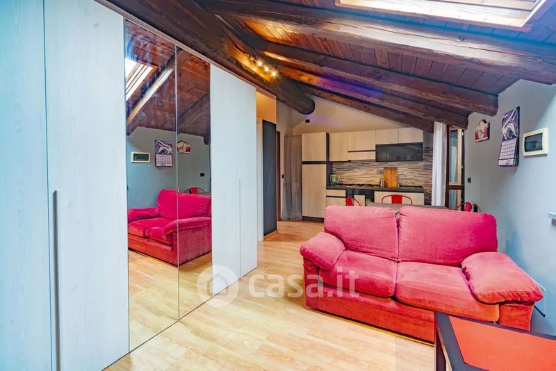 Pièces - Fully Furnished Flat with Balcony in Caraglio