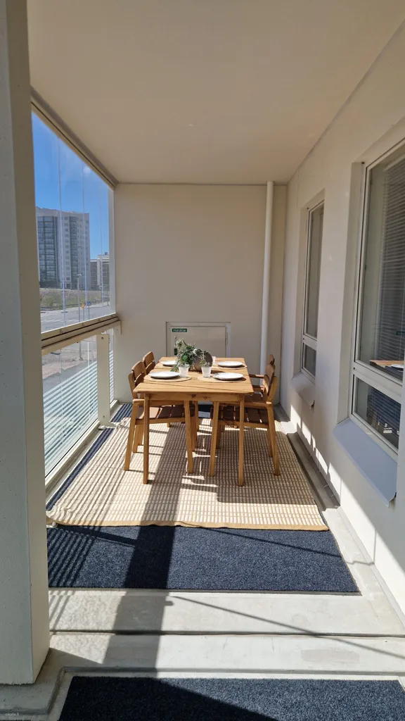 Balcon - Modern Corner Flat with Balcony in Espoo