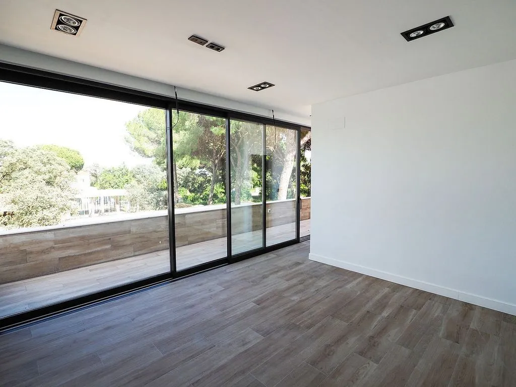 Elutuba - New Chalet with Pool in Bollullos de la Mitación