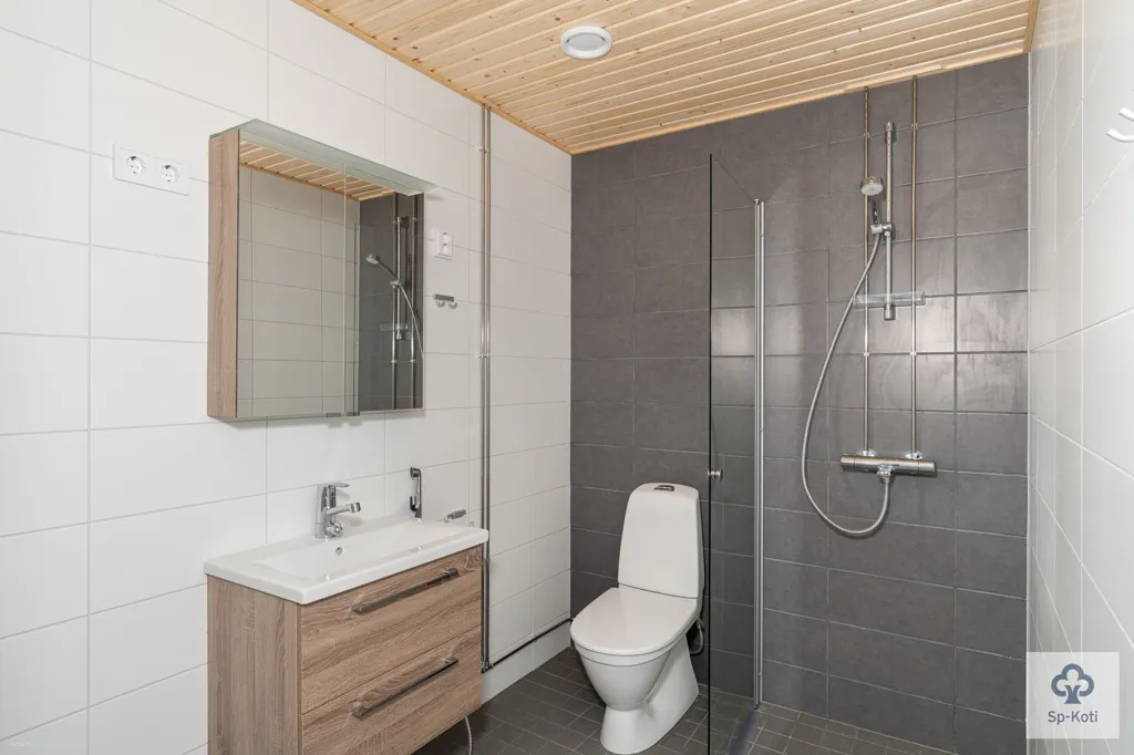 Bagni - Modern Penthouse with Balcony in Kangasala