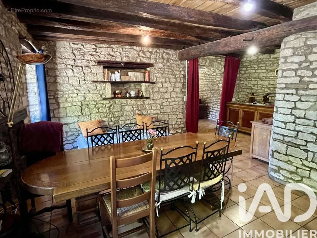 Maison 5 pièces à Montfey