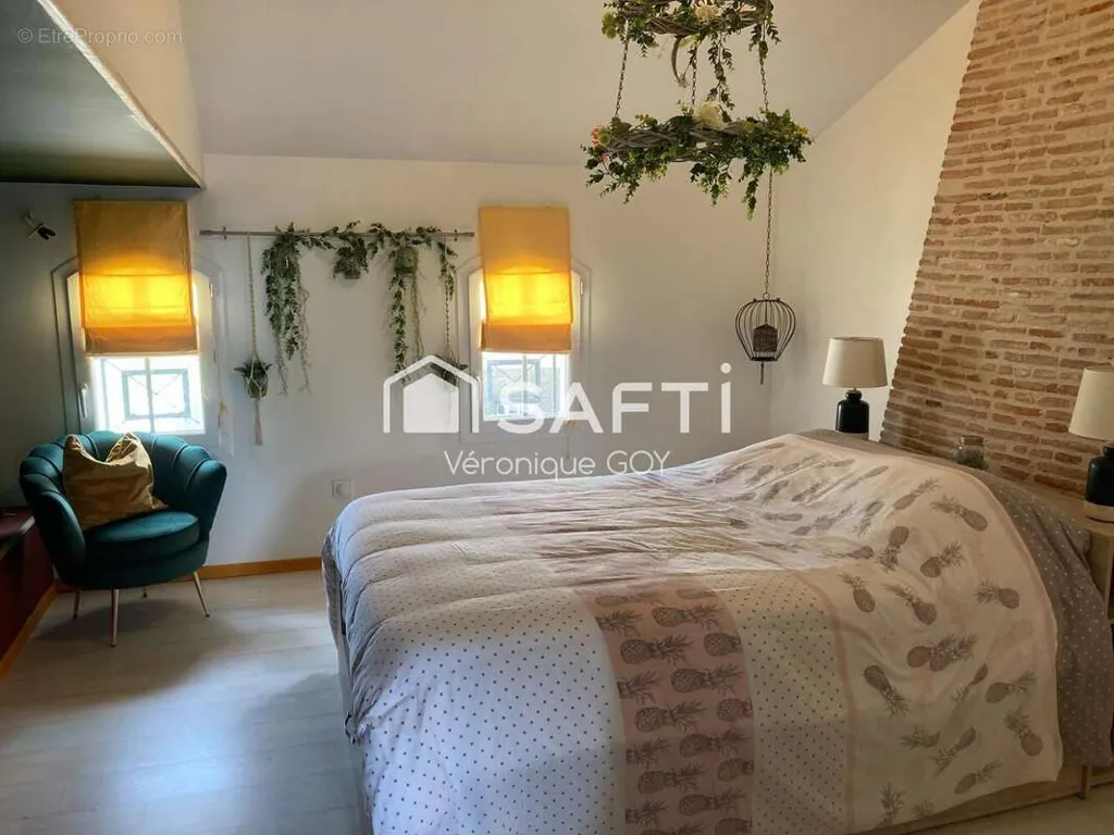 Chambres - Maison avec Piscine et Jardin à Saint-Aulaye
