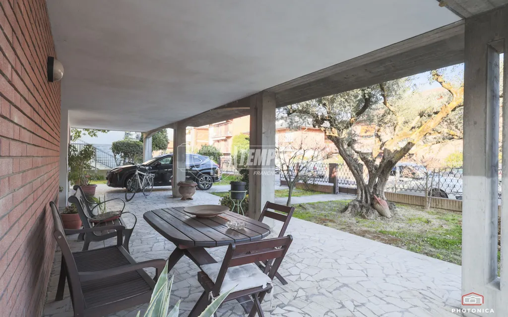 Terrasse - Luxury Villa with Private Garden in Forlì