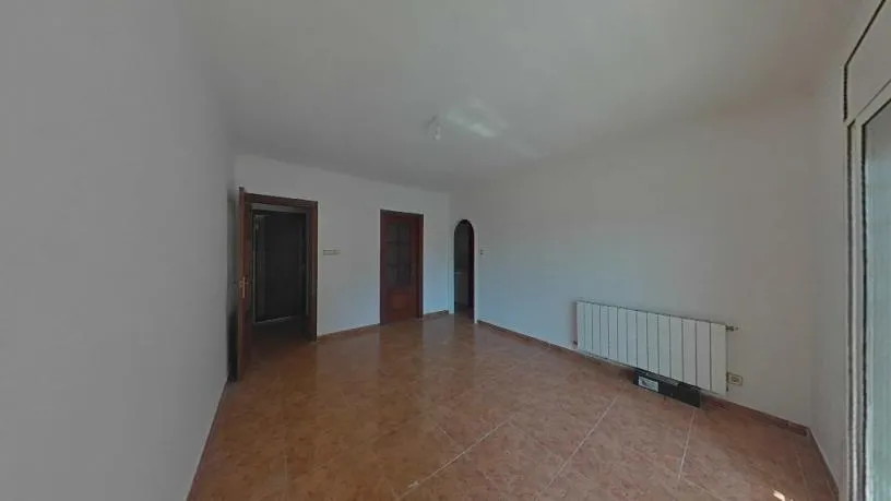 Pièces - Family-orientated Flat with Balcony in Mataró