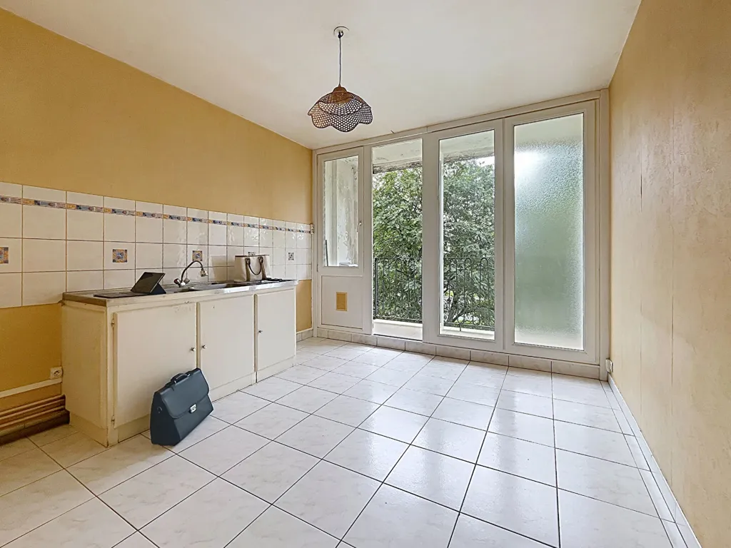 Kitchen - Apartment with Garage in Avranches