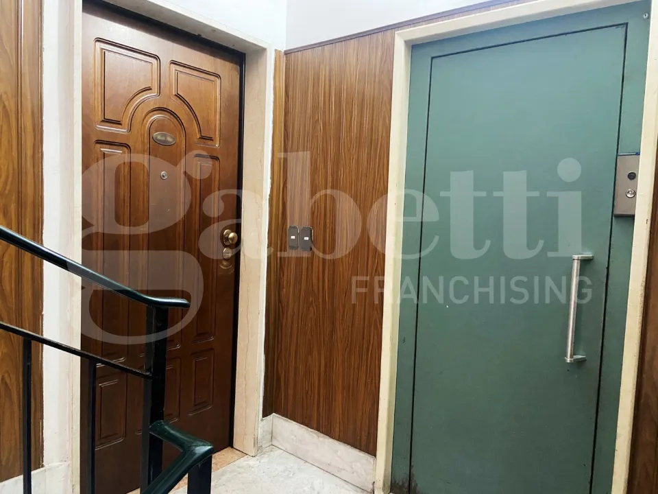 Entrée - Apartment with Balcony in Reggio Calabria