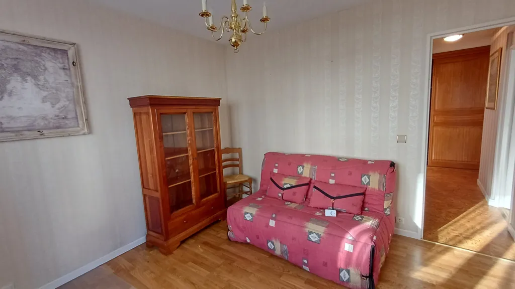 Séjour - Appartement Traversant avec Garage et Balcon à Clermont-Ferrand