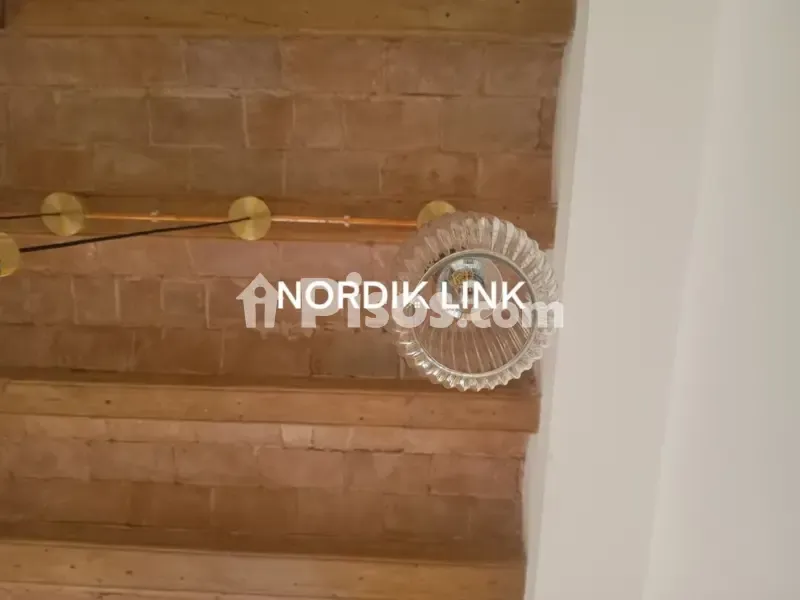 Toad - Modernised Flat with Balcony in Raval