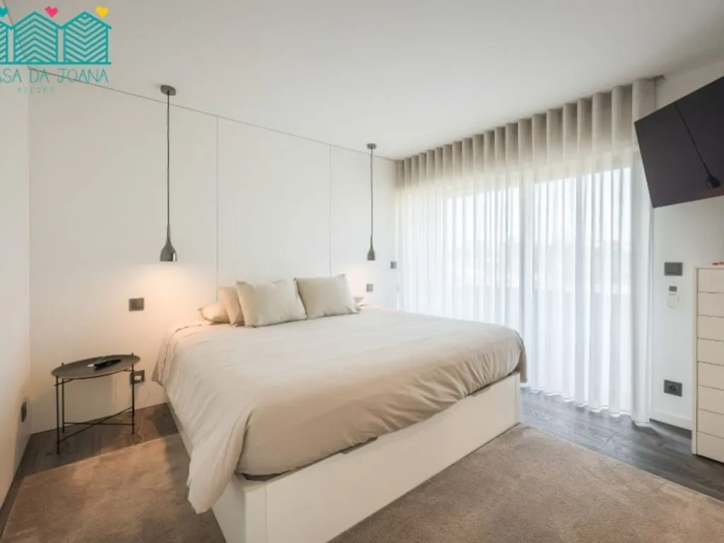 Bedrooms - Luxury Villa with Pool in Azurva, Aveiro