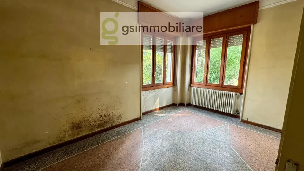 Spacious Apartment with Garden View in Brescia