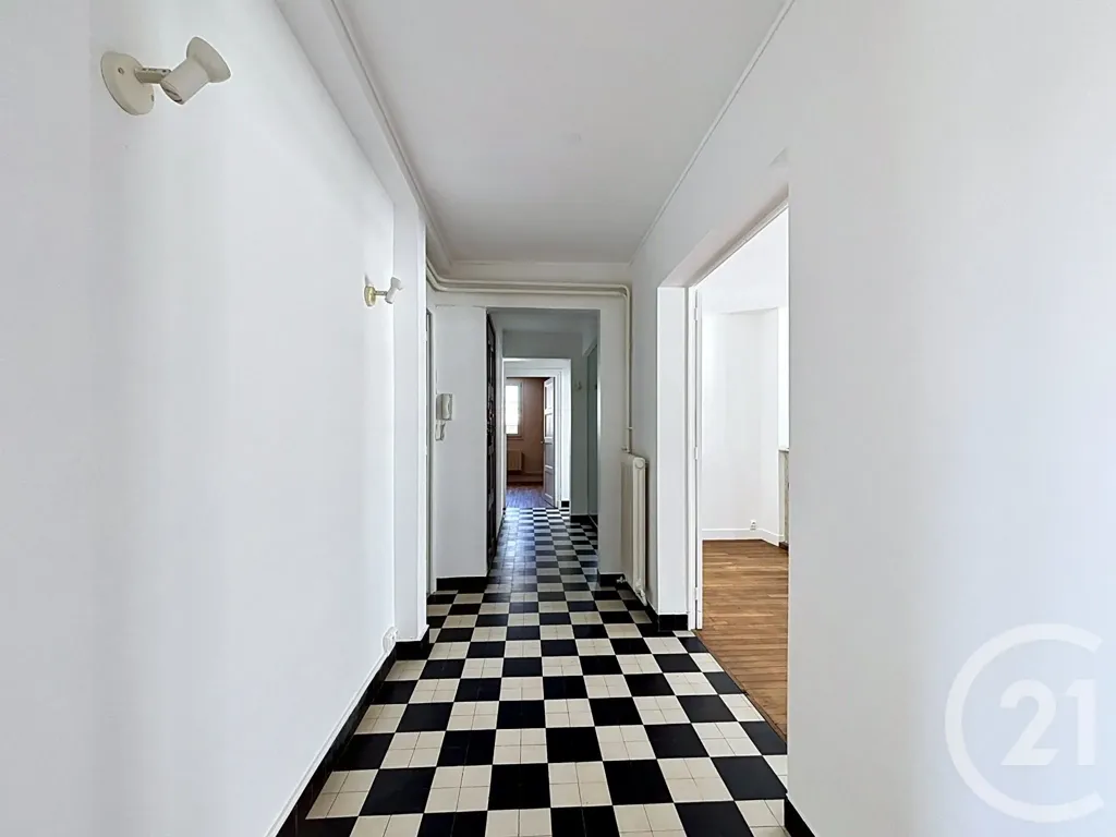 Entrée - Appartement F5 avec Vue sur Basilique à Tours