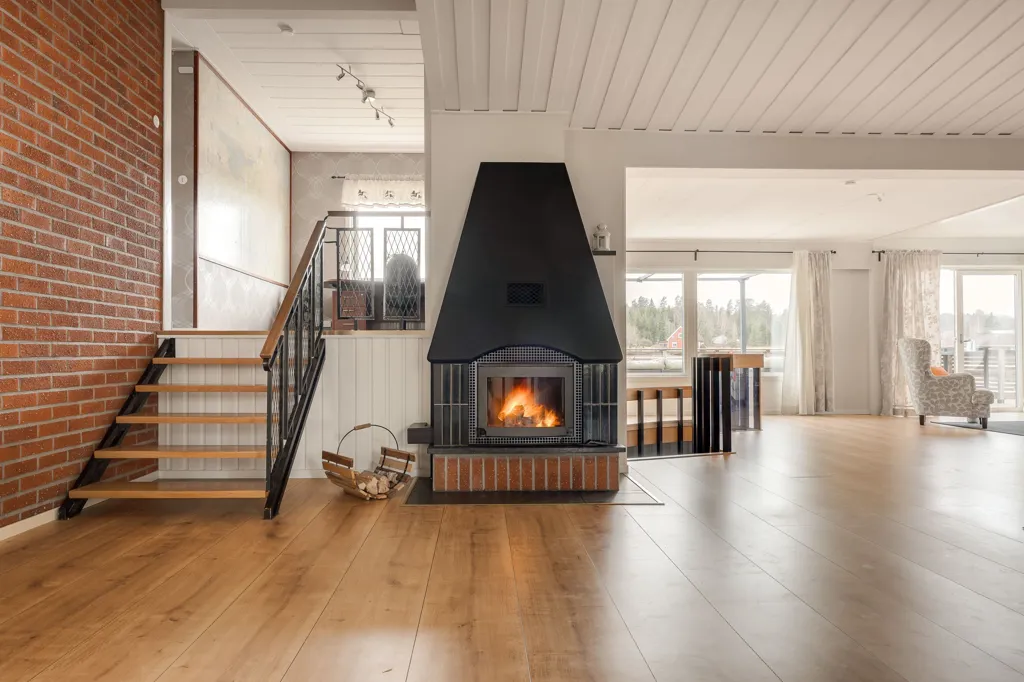 Elutuba - Architectural Penthouse Villa with Garden in Södermanland