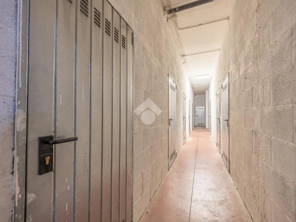 Esik - 3-Bedroom Apartment with Balcony in Settecamini
