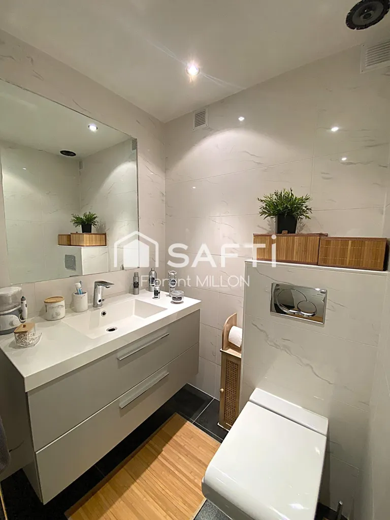 Bagni - Renovated 3-Bed Flat with Balcony in La Tronche