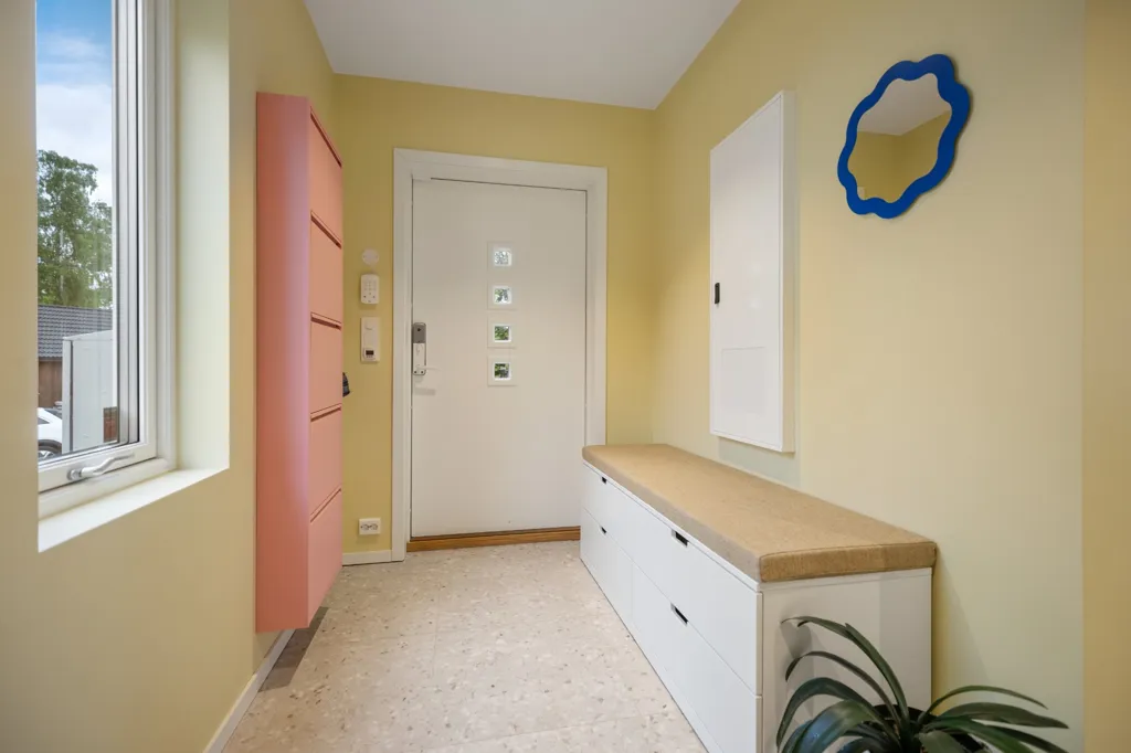 Ingresso - Modern Apartment with Garden in Ammerud
