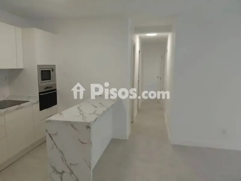Köök - Fully Renovated Flat with Balcony in La Salle