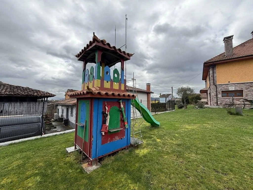 Aed - Chalet with Garage in Balbona, Asturias