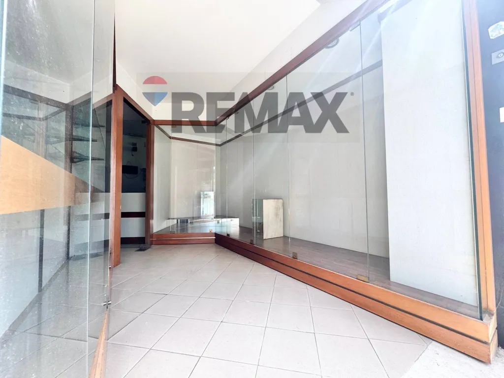 Pièces - Commercial Space with Conversion Potential in Manziana