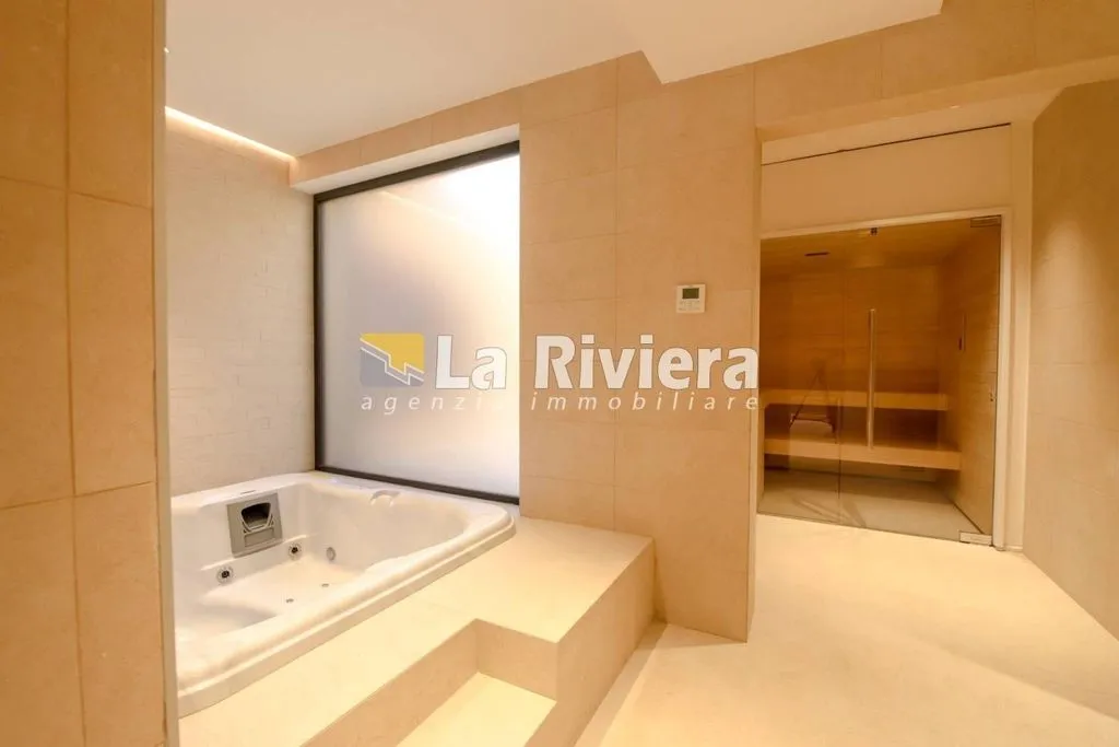 Salles de bain - Luxury Apartment with Pool in Rapallo