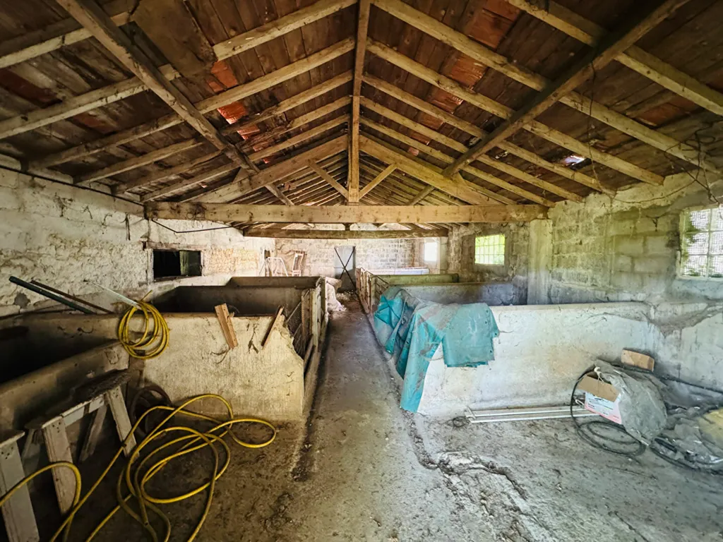 Buanderie - Maison de Caractère avec Dépendances à Saint-Romain-de-Benet