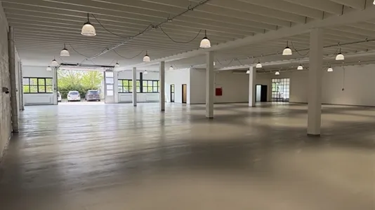 Stanze - Showroom Office with Warehouse in Ishøj
