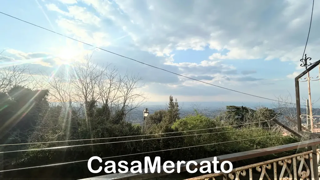 Balcony - Bilocale with Balcony in Rocca di Papa