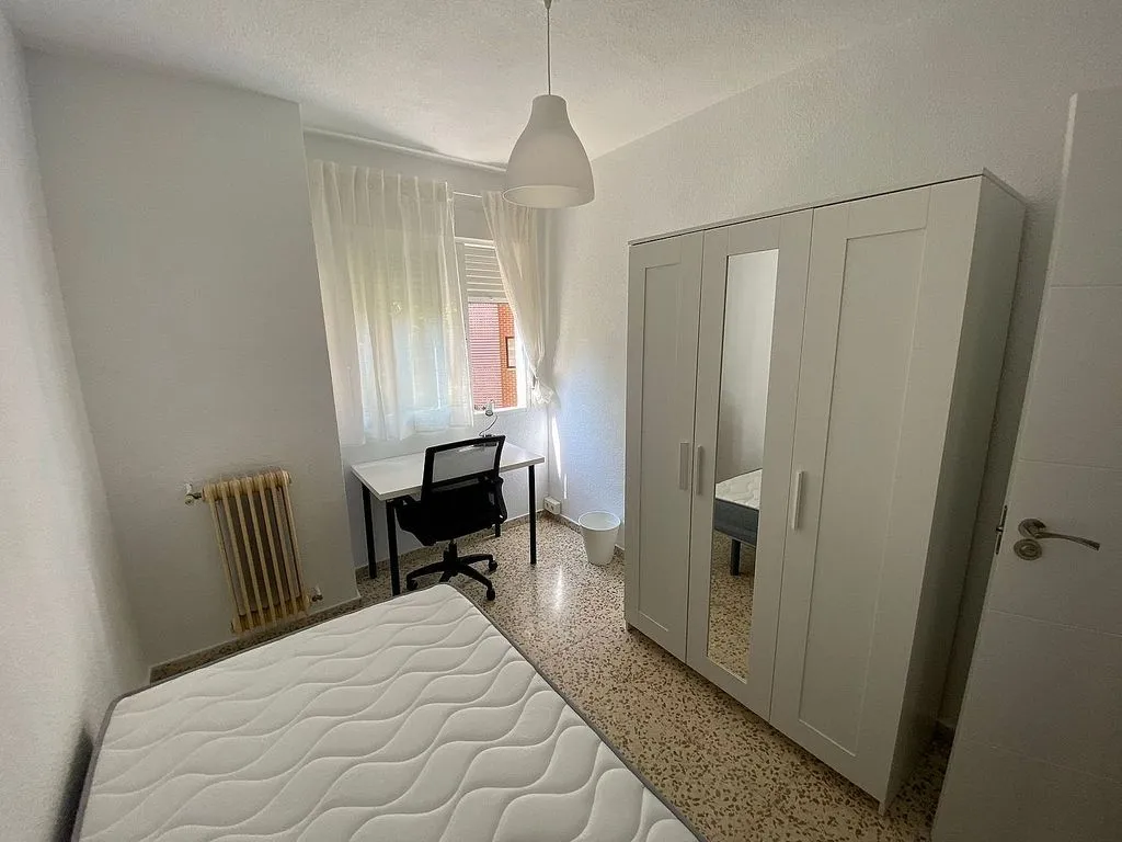 Chambres - Student Flat with Terrace in Camino de Ronda