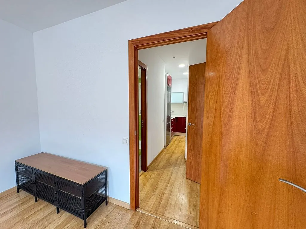 Entrée - Ample Loft in Central Molins de Rei