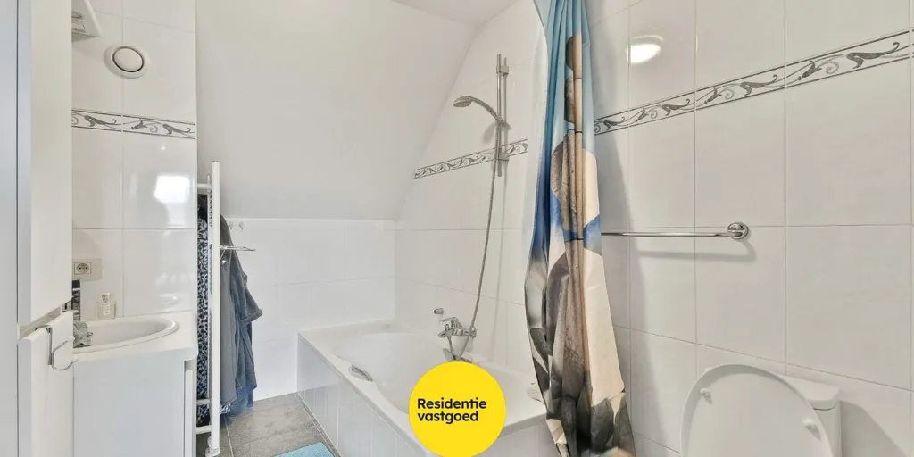 Vannitoad - Duplex Apartment with Central Garden in Gistel