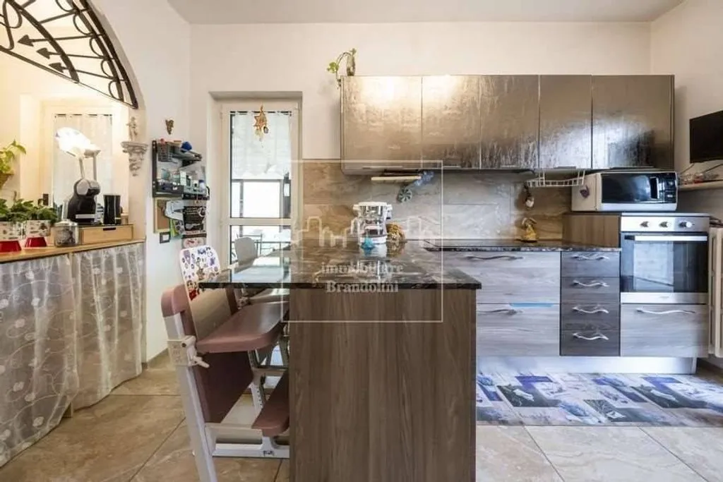 Cucina - Villa with Lake View in Gavirate