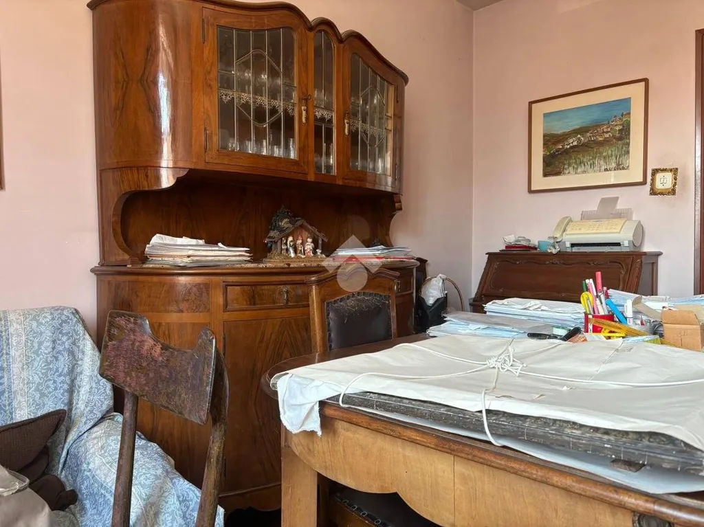 Söögituba - 4-Room Apartment with Balcony in Ferrara