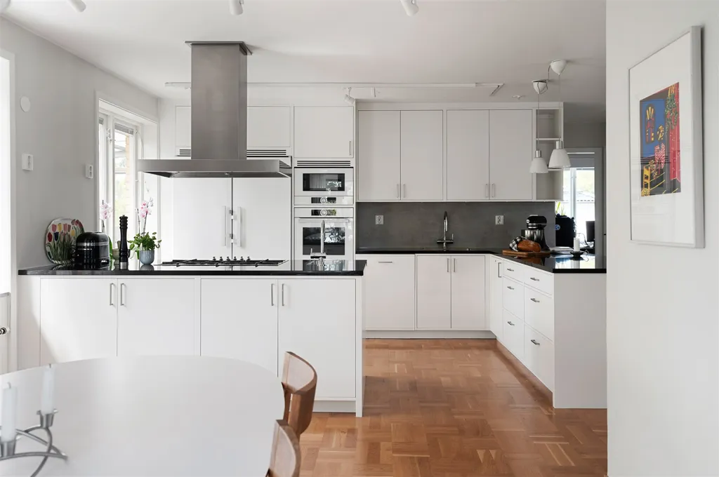 Cuisine - Villa in Enskede, Ready for Sale