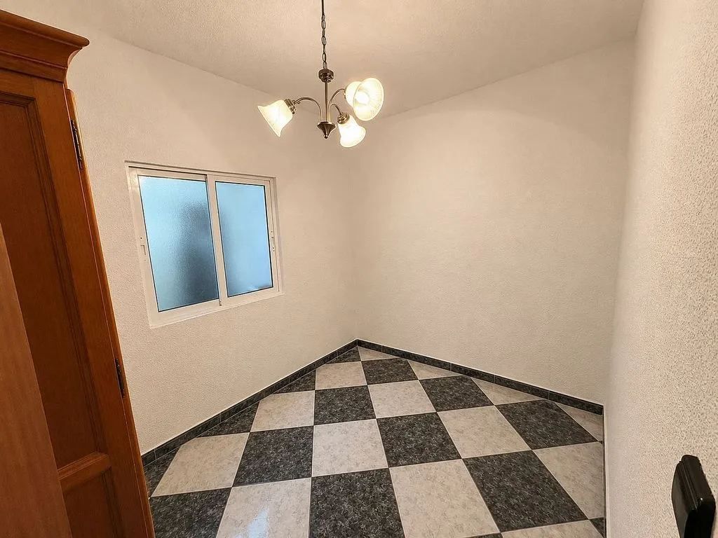 Pièces - Apartment with Terrace in Canillejas, Madrid