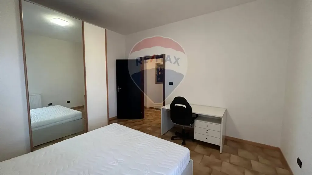 Bedrooms - Rented Apartment with Balcony in Ferrara