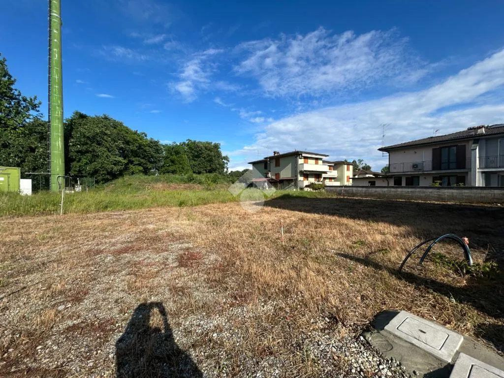 Aed - Buildable Residential Plot in Soncino