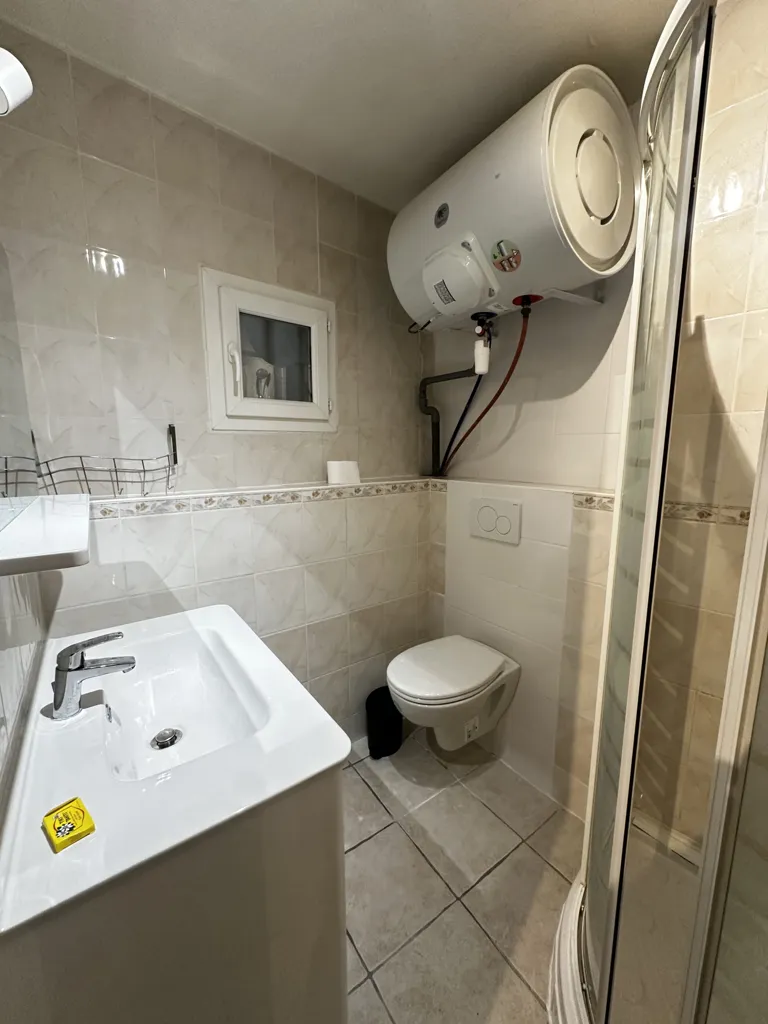 Salles de bain - Appartement T2 Meublé et Rénové au Centre-Ville
