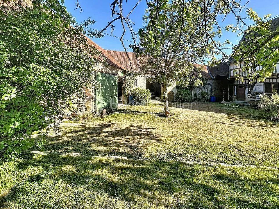 Garden - Historic 7-Piece House near Chambly