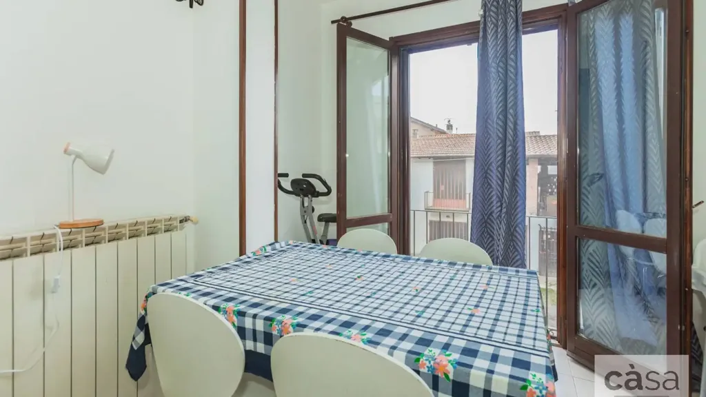 Salle à manger - Semi-detached Apartment with Balcony in Malnate