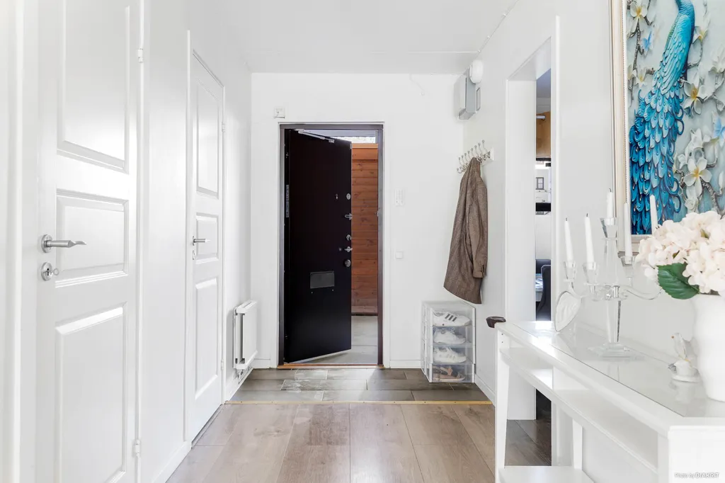 Entrée - Charming Apartment with Sunny Terrace in Kista