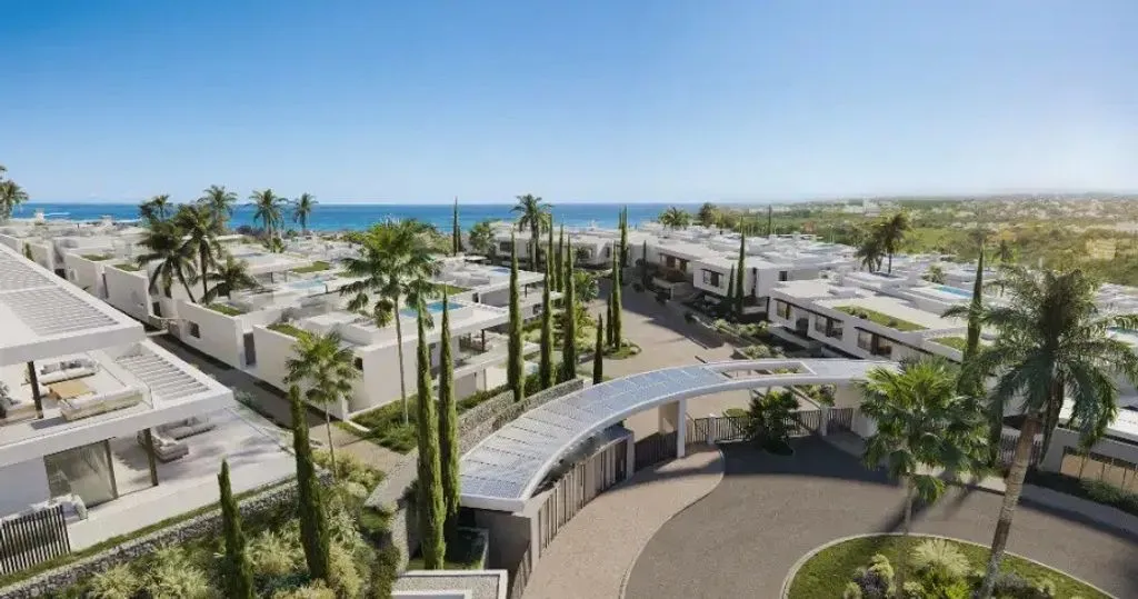 Exterior - Luxury Penthouse with Mountain View in Marbella