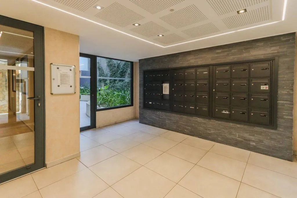 Entrée - Appartement Luxueux avec Terrasse à Menton