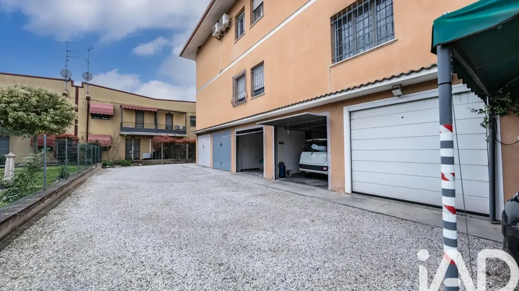 Esterno - Spacious Apartment with Balcony in Tresignana